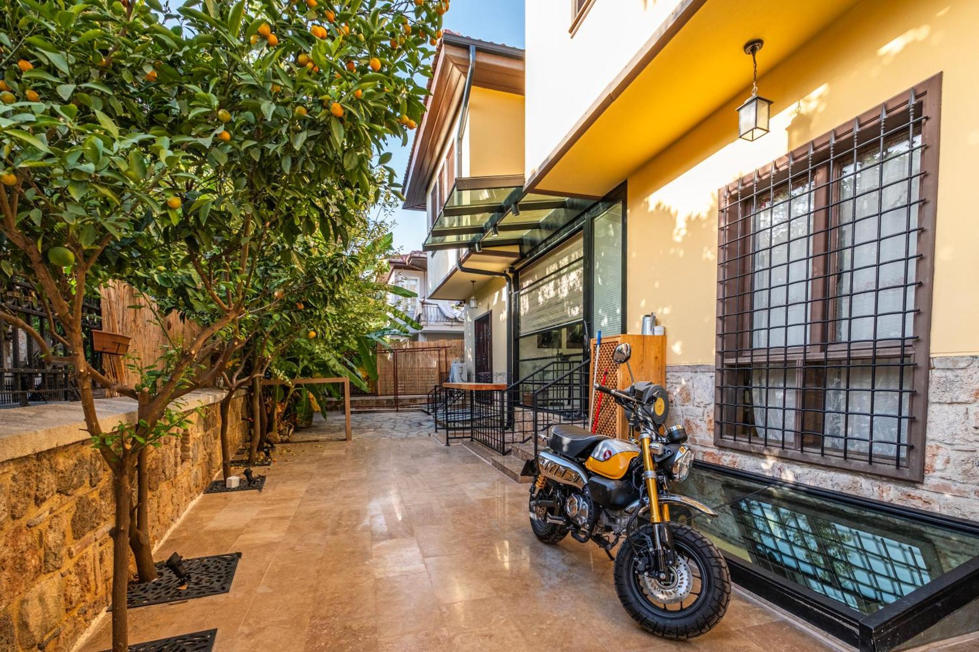 Saye House Apartment